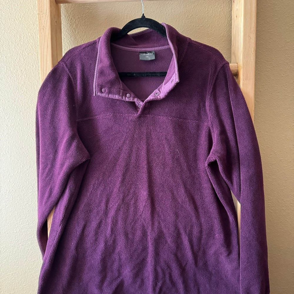 fleece sweatshirt